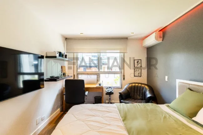 Imagem Apartamento de alto padrão para locação no Itaim Bibi, São Paulo-SP: 3 quartos, 3 suítes, 4 salas, 5 banheiros, 3 vagas, 280m².
