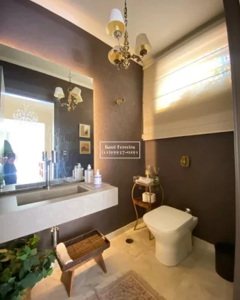 Imagem Casa perto do metrô com piscina em São Paulo
