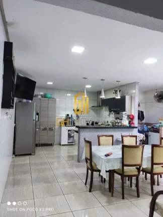 Imagem CA1586

Casa com 3 quartos no Moinho dos Ventos, com 120m² de área construída 

A casa possui:

-...