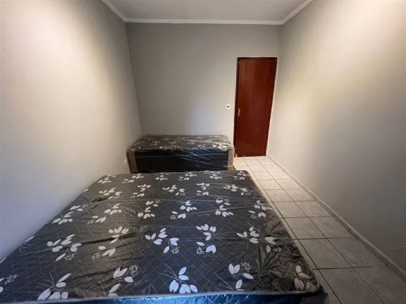 Imagem Apartamento à Venda em Guilhermina, Praia Grande - SP