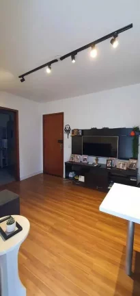 Imagem Apartamento mobiliado com 1 dormitório e 1 vaga de garagem no Centro de Balneário Camboriú