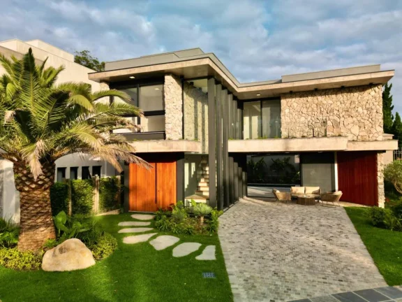 Imagem Casa em Condominio 4 Dormitórios - Bairro Atlantida