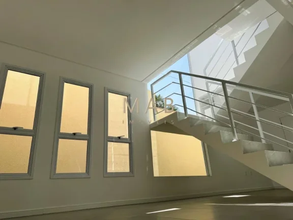 Imagem Imperdível casa de 3 quartos, 1 suíte, 2 salas, 2 banheiros, 2 vagas na cidade de Florianópolis-SC, bairro Ingleses do Rio Vermelho - 143m².