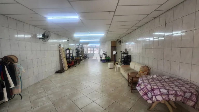 Imagem Casa em Encruzilhada, 3 dormitórios, 2 suítes, 5 vags, Santos/SP