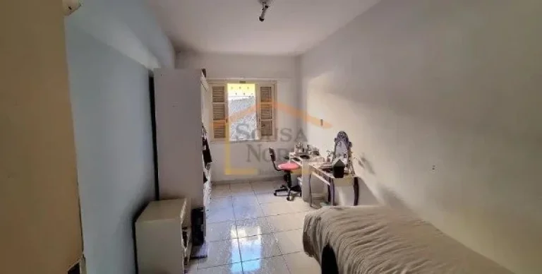 Imagem Terreno, 345 m² de área total, 10 metros de frente. Conta com uma casa térrea construída, 3 dorm...
