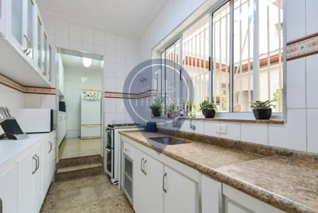 Imagem Imperdível oportunidade: Casa à venda em São Paulo-SP, no bairro Ipiranga, com 3 quartos, 1 suíte, 2 salas, 3 banheiros, 3 vagas de garagem e área de 210m²!