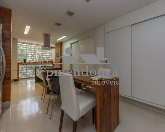 Imagem Apartamento 3 quartos, 1 suite, 1 vaga, 237 m2