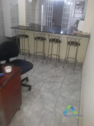Imagem Lindo sobrado todo reformado, com 3 dormitórios, 1 vaga com fácil acesso a comércios e principais avenidas.