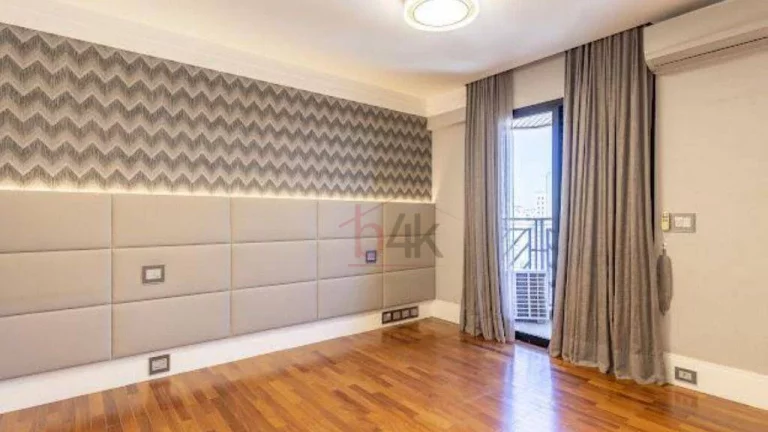 Imagem Cobertura Duplex de Luxo com 4 Quartos e Piscina Privativa à Venda no Campo Belo