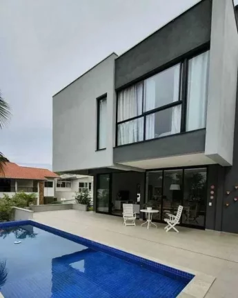 Imagem Casa moderna com 3 dormitórios sendo 1 suíte e 2 demi e 2 vagas, Ariribá - Balneário Camboriú/SC