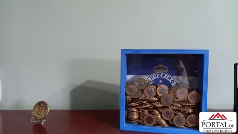 Imagem Terreno a venda com 3.610 m², boa topografia para construção de prédio e com uma pequena área verde