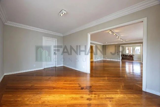 Imagem Imperdível apartamento de alto padrão à venda/locação em São Paulo-SP, Jardim Europa. 3 quartos, 3 suites, 4 salas, 5 banheiros, 4 vagas, 280m².