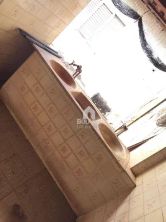 Imagem Casa com 3 dormitórios à venda, 180 m² - Setor Central - Itumbiara/GO