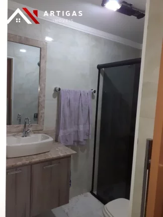 Imagem Sobrado á venda na Mooca Rua Visconde de Inhomerim 300 m² 3 dormitórios 1 suíte 4 vagas
