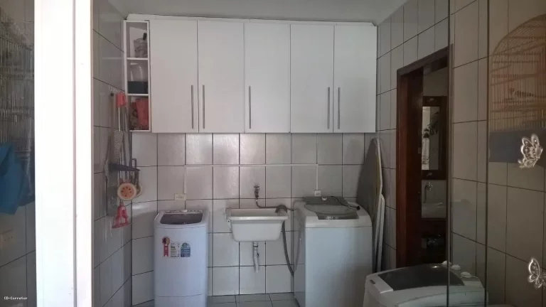 Imagem Sobrado para Venda em Ribeirão Pires / SP no bairro Bocaina
