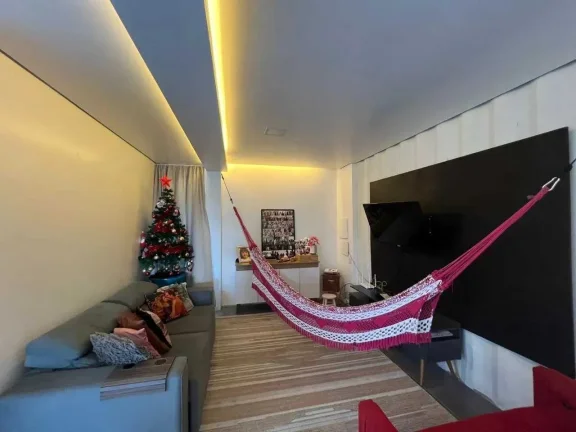 Imagem Casa container com 3 dormitórios sendo 1 suíte e 4 vagas Estaleirinho em Balneário Camboriú/SC