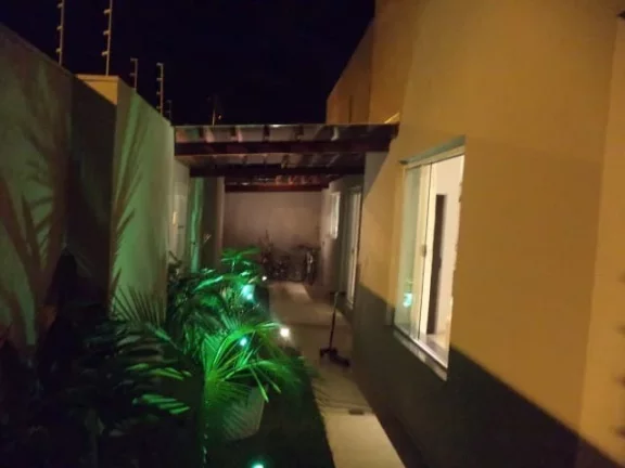 Imagem VENDE-SE EXCELENTE CASA EM SÃO SEBASTIÃO DO PARAISO ( ACEITA TROCA EM FRANCA-SP)