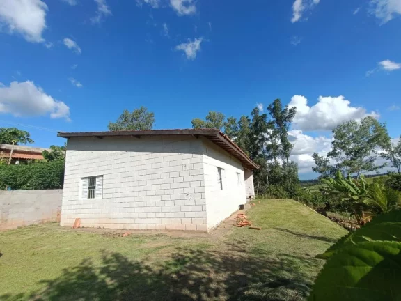 Imagem Chácara para Venda em Engenheiro Coelho, Área Rural de Engenheiro Coelho, 2 dormitórios, 1 banheiro, 1 vaga
