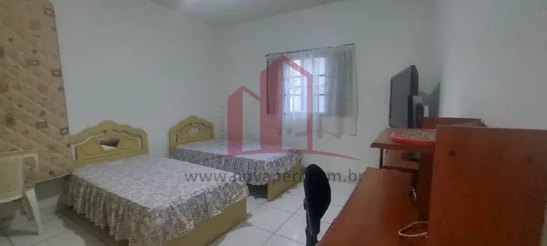 Imagem Casa à venda em Franco da Rocha-SP, Jardim Luciana: 2 quartos, 2 salas, 3 vagas de garagem, 214m² de área. Confira!