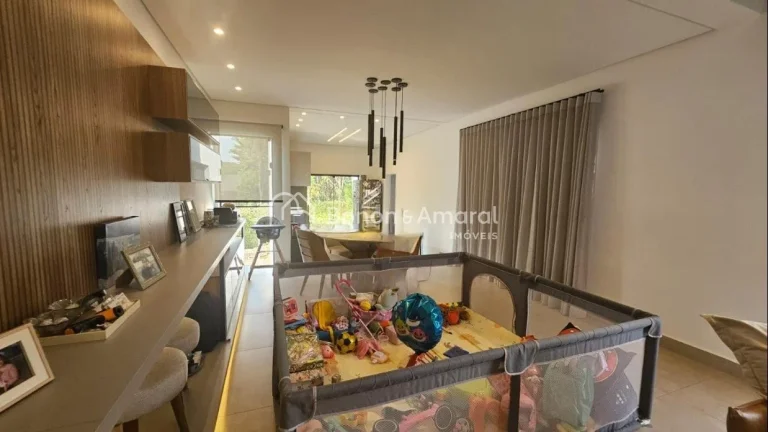 Imagem Descubra essa casa à venda em Valinhos, localizada em um condomínio fechado de fácil acesso a Cam...
