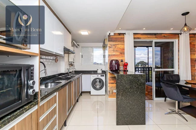 Imagem Apartamento com 2 quartos, sacada com churrasqueira e sacada na suíte à venda por R$ 589.000 - Novo Mundo - Curitiba/PR