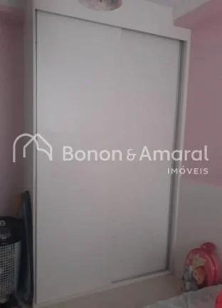Imagem Apartamento de 57m² completo em armários planejados e com ar condicionado na sala e nos quartos. S...