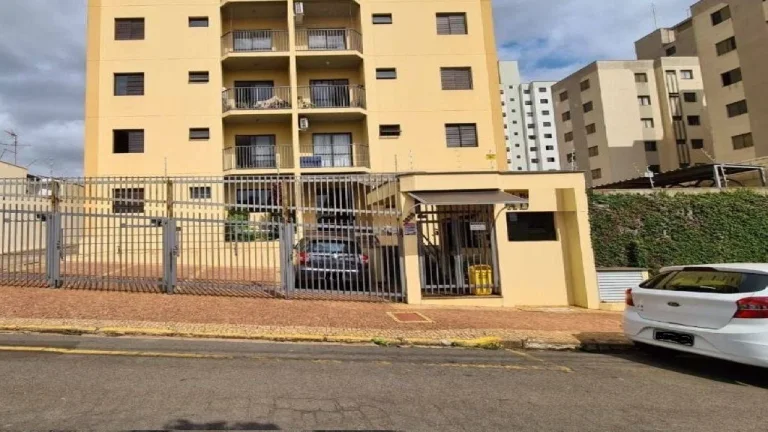 Imagem Apartamento em ótima localização, contendo quintal, sala dois ambientes, 2 quartos , cozinha, ár...