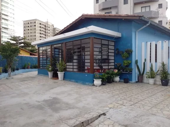 Imagem Casa térrea com 3 dormitórios em Mongaguá