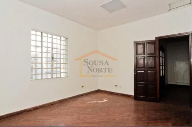 Imagem Casa Comercial, Imóvel com aproximadamente 500 m², ideal para uso comercial ou residencial, com 5 ...