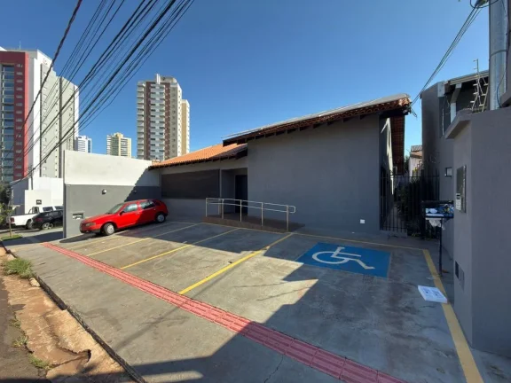 Maravilho Imóvel Comercial no Chácara Cachoeira