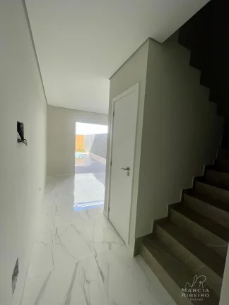Imagem Duplex com 02 Suítes no Bairro Ingleses