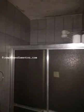 Imagem Sobrado para Venda em Limeira, Jardim Hortência, 4 dormitórios, 1 suíte, 1 banheiro, 2 vagas