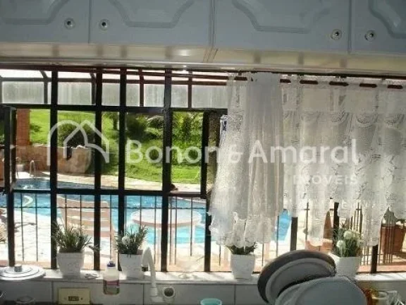 Imagem Casa com arquitetura diferenciada, com 3 quartos, living 4 ambientes, Home Theater com isolamento ac...