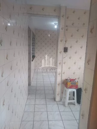 Imagem São 4 Casas (A principal é térrea) em 450m², Ótimo para Locação, são 6, 3, 2 ,2 Cômodos, Escritura no Jardim Zaíra 3, Mauá-SP