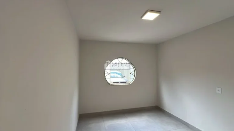 Imagem Casa à venda no bairro Vila Arquelau, Uberaba - 3 dormitórios, 4 garagens e mais!