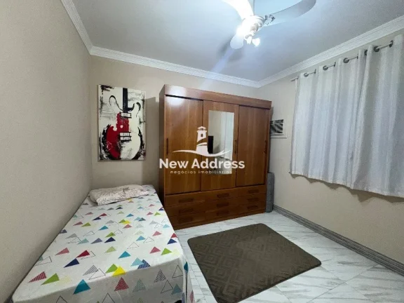 Imagem No Jockey, duas casas em um só imóvel com área gourmet: more com a família, alugue ou transforme em duplex. Comércio e serviços a poucos passos.