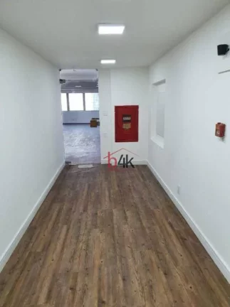 Imagem Sala comercial próximo à Estação Berrini CPTM com 189,77 m² disponível para venda ou locação