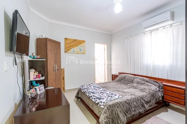 Imagem Maravilhoso sobrado com 404 m² de área construída, sendo 03 suítes com ar condicionado(uma no pi...