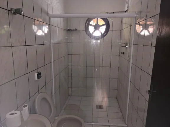 Imagem Excelente Casa em Itanhaém a poucos passos do mar, 141,40M², 2 Dorms, 1 Suíte, 10 Vagas, Jardim.