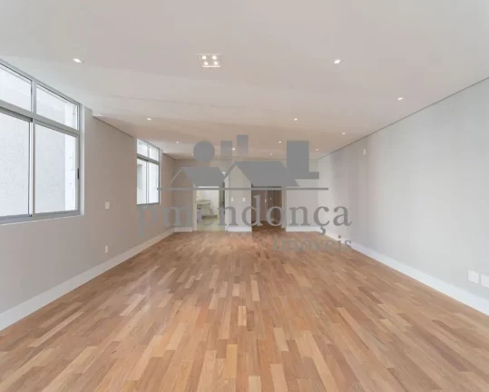 Imagem Apartamento Reformado à venda em Higienópolis, com 3 quartos e 2 vagas, 244 m².