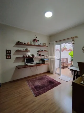 Imagem Encontre o Seu Novo Lar ou Espaço Comercial no Taquaral! 

Esta casa incrível no Taquaral é perfe...
