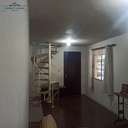 Imagem Casa de 4 quartos à venda em Foz do Iguaçu - Bairro Conjunto Libra: 3 banheiros, 2 vagas e 300m² de área!