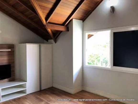 Imagem Linda casa contemporânea, com estilo europeu, envidraçada e bem iluminada. Construída para morar....