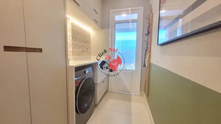 Imagem Apartamento à Venda a 1 quadra da praia no bairro Embaré em Santos