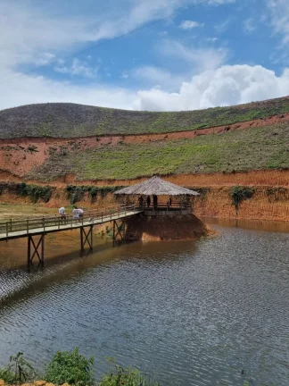 Imagem Terreno 14 Alqueires, Cachoeira, 03 Casas, Lago, Vista para a Pedra Azul, Aracê - ES