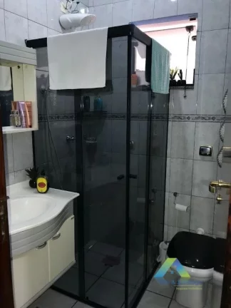 Imagem Santo André Sobrado 210M², 3 dormitórios 1 suíte, espaço gourmet, 8 vagas com ótima localização e valor !!!