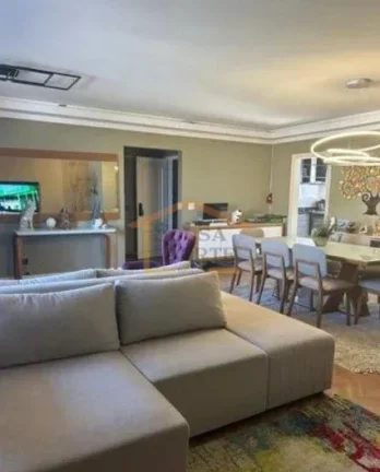 Imagem Apartamento com 178m², 4 dormitórios, sendo 2 suites, todos com armários planejados. Uma das suí...