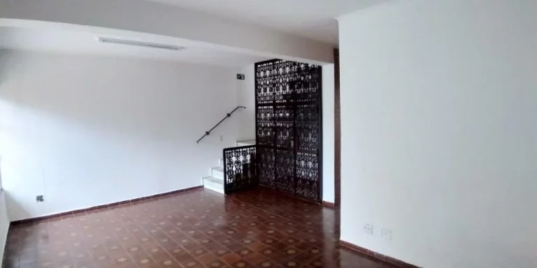 Imagem Sobrado com 4 dormitórios à venda, 212 m² por R$ 1.100.000,00 - Centro - Suzano/SP