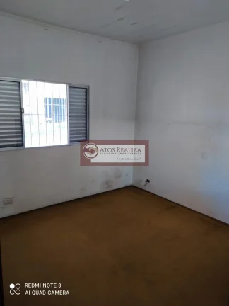 Imagem Exclusivo: Oportunidade Rara a venda no centro da Cidade Dutra. Vendo casa térreo no coração da cidade Dutra, São 320m² de tereno, 170m² de construção, necessita reforma, imóvel para investir, São 4 Dormitórios, 2 salas, 2 banheiros, despensa, quintal amp
