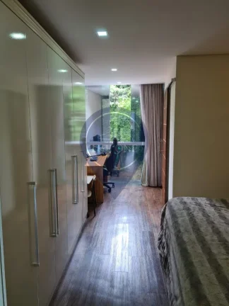 Imagem Casa à venda no Parque Maria Domitila: 2 quartos, 2 suítes, 2 salas, 3 banheiros, 2 vagas, 125m². Conforto e privacidade!